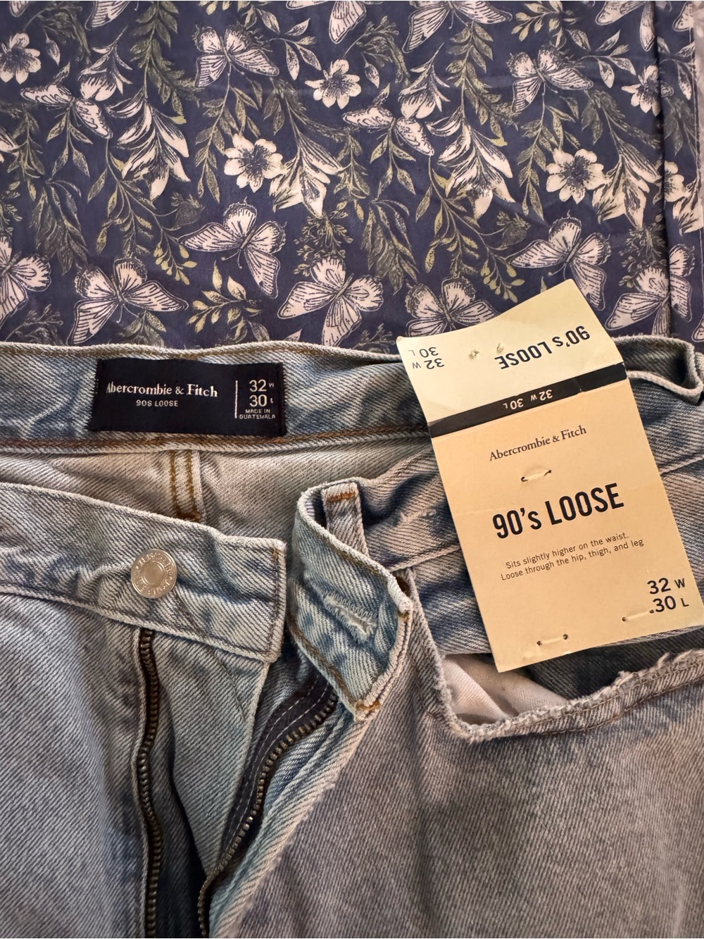 Abercrombie & Fitch 90's Loose Light Blue Wash